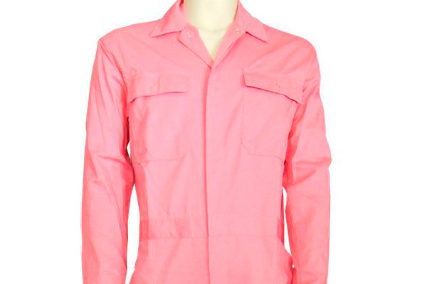 Met verdekte ritssluiting.